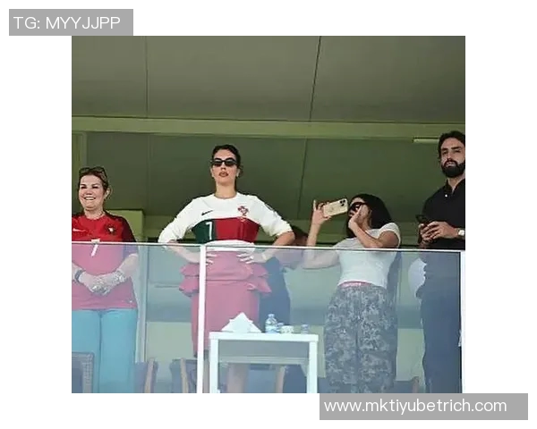 迷你罗替补登场上演U16国家队首秀父子同台的时刻即将到来 迷你罗替补登场上演U16国家队首秀父子同台的时刻即将到来