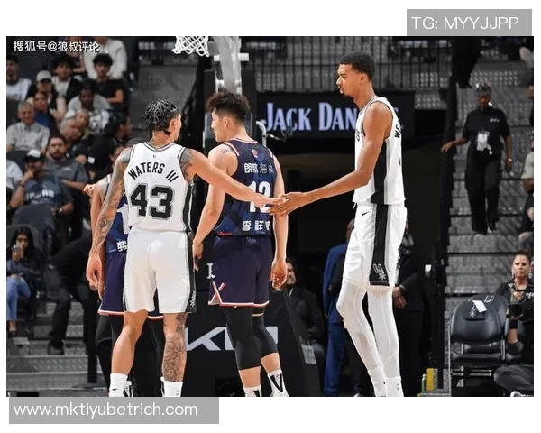 文班称赞科内特为联盟稀有盖帽手与他并肩作战令人振奋