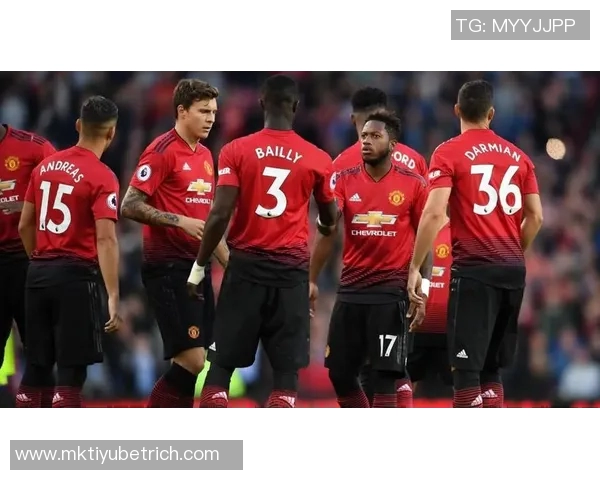 曼联主场失利引发积分混战四队同积18分三队紧随其后中游球队竞争激烈