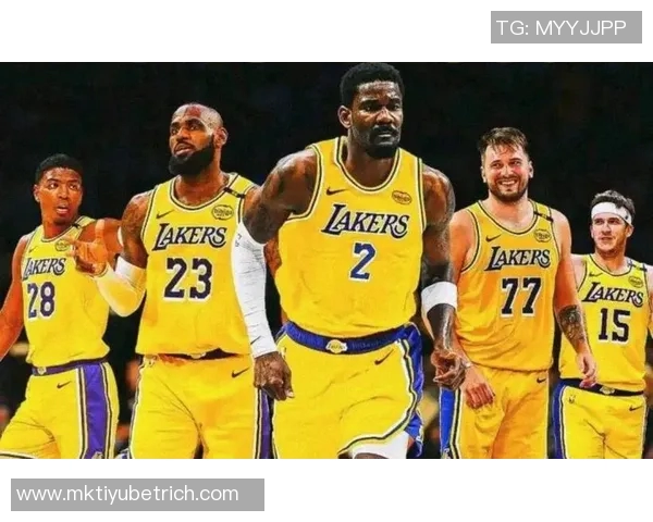 艾顿湖人生涯再创佳绩90命中率砍下20分10篮板追平队史第二多纪录 艾顿湖人生涯再创佳绩90命中率砍下20分10篮板追平队史第二多纪录