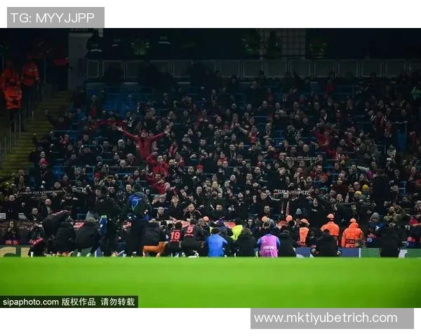 曼城客场对阵维拉首发阵容公布哈兰德福登B席领衔出战