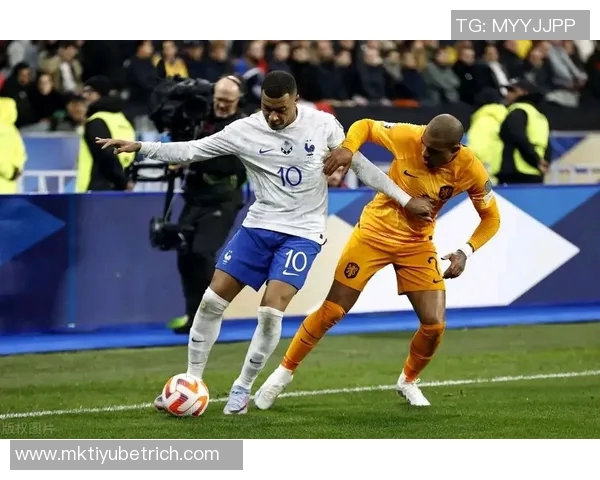 法国队史射手榜更新吉鲁57球领跑姆巴佩紧随其后仅差2球 法国队史射手榜更新吉鲁57球领跑姆巴佩紧随其后仅差2球